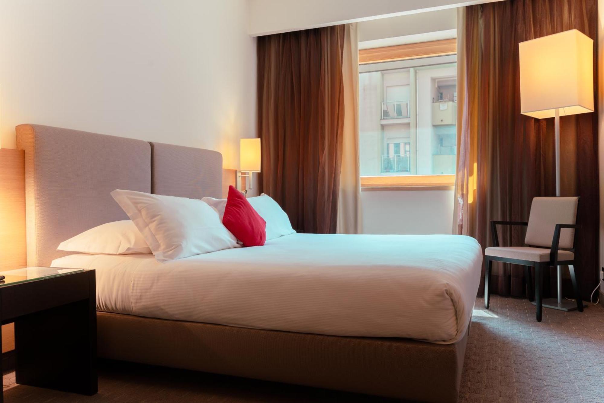 Ariha Hotel โกเซนซา ภายนอก รูปภาพ